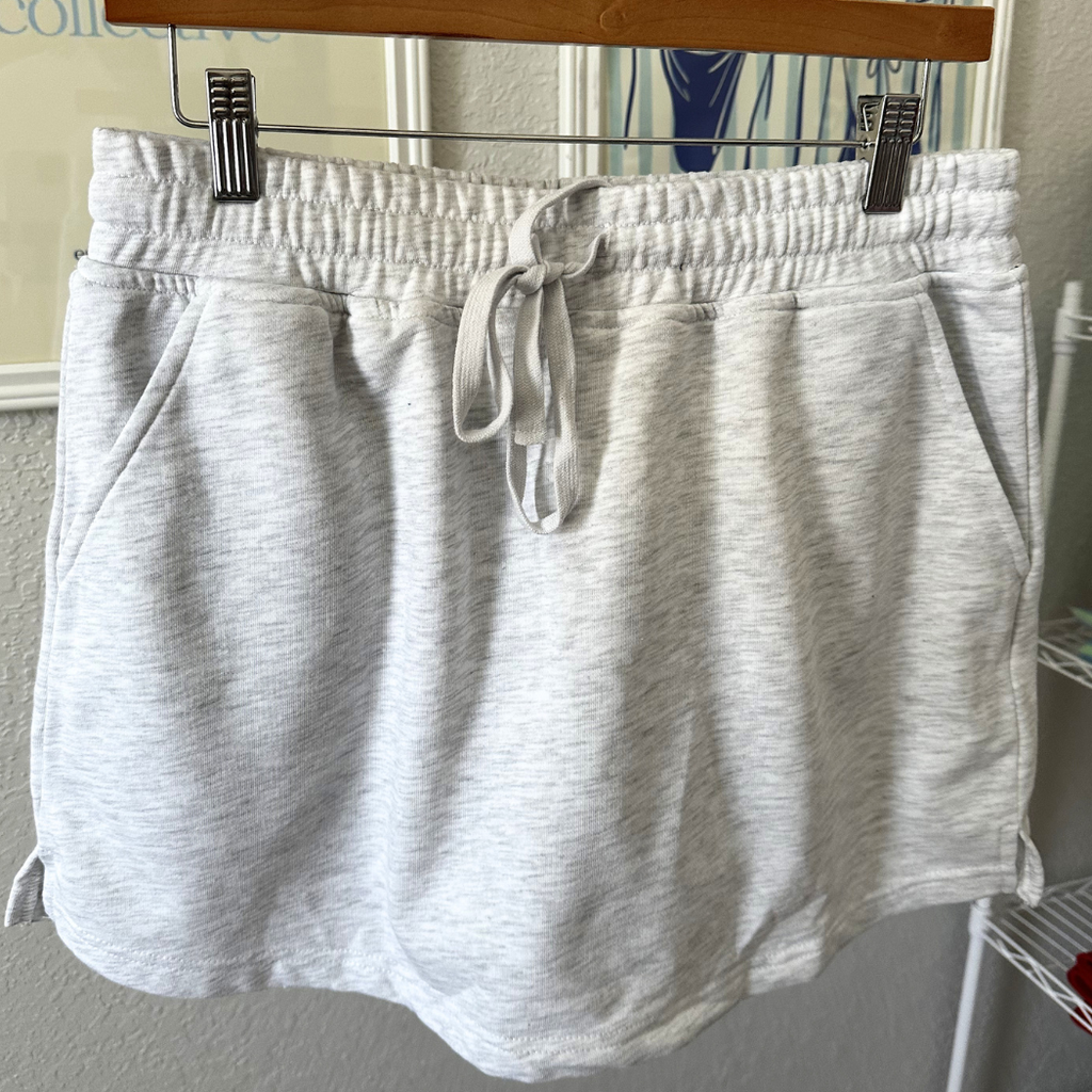 GRAY MINI SKORT