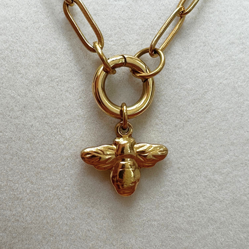 BEE CHARM