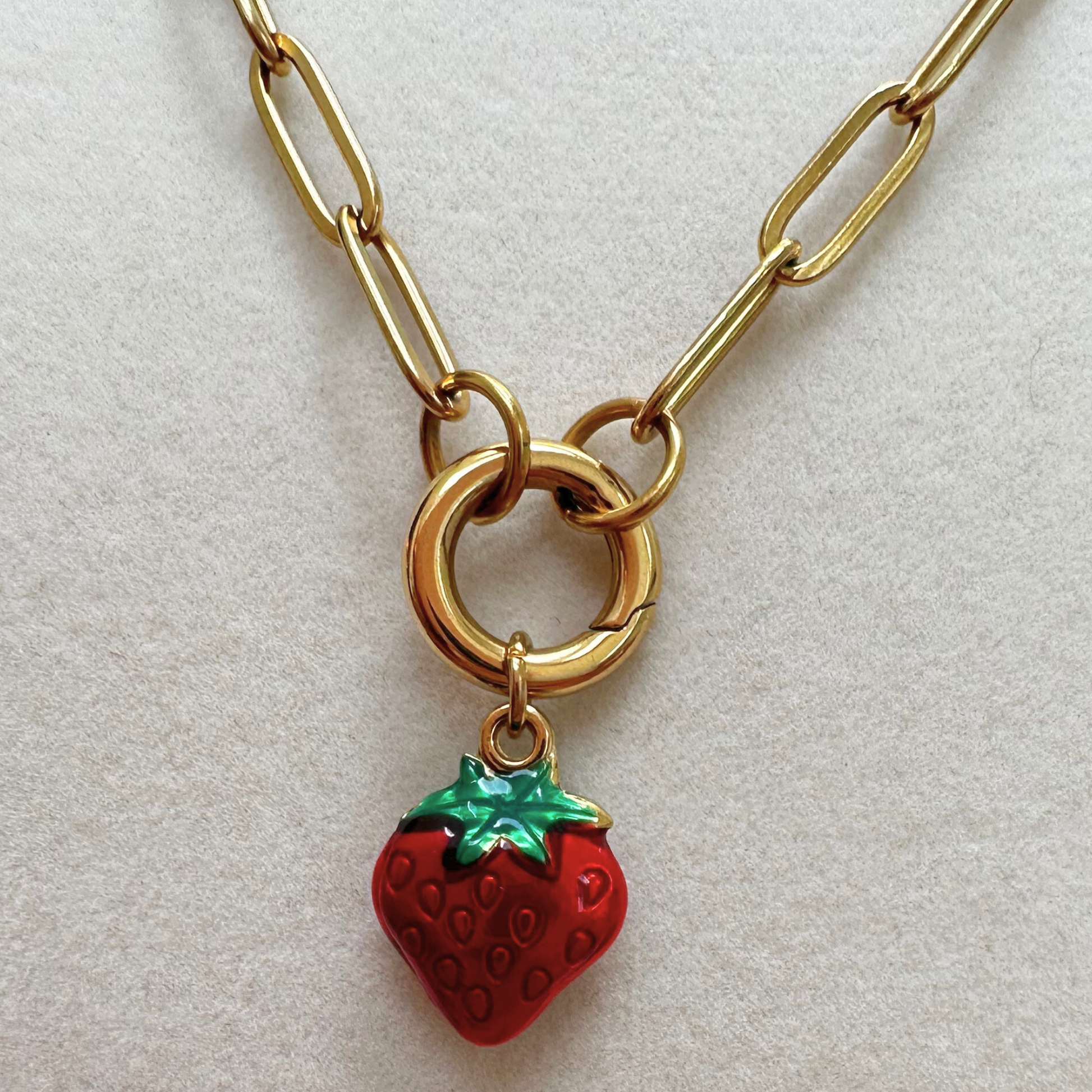 STRAWBERRY CHARM