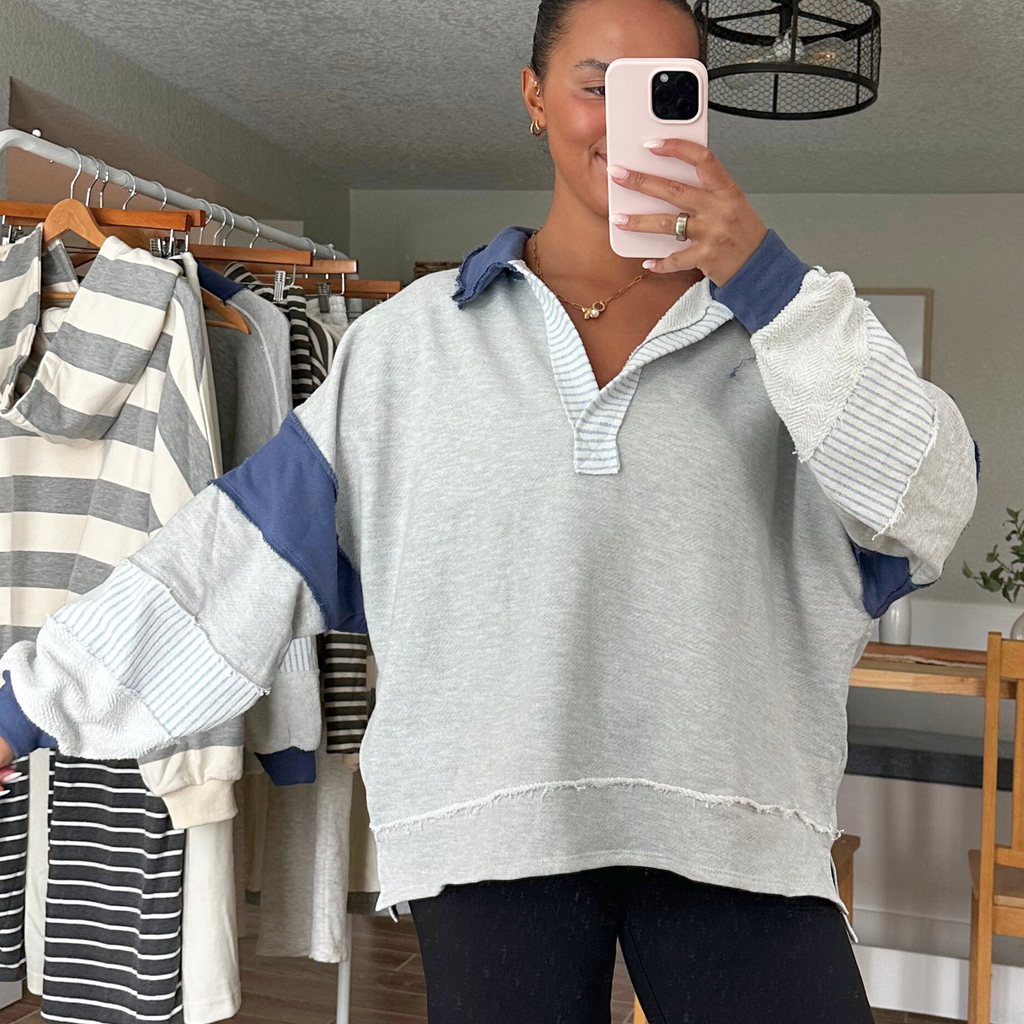 NAVY COLOR BLOCK SWEATER